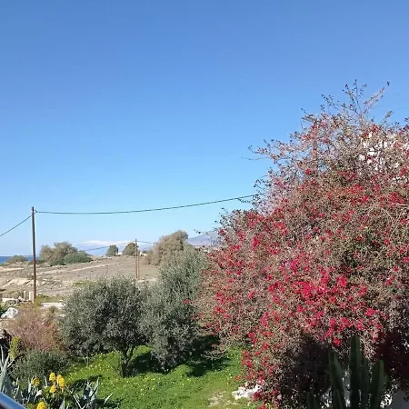 Spyros With Pool Kalamaki (Heraklion)